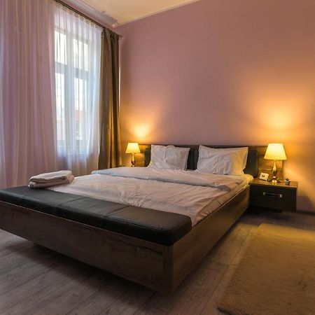 Apartment Queen Sibiu Exteriör bild